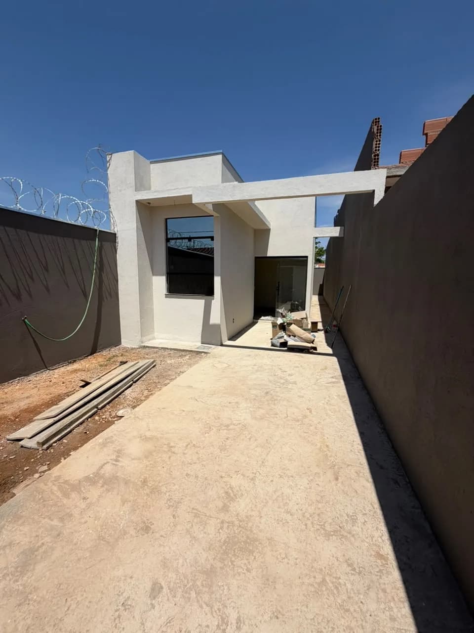 Casa à Venda no Alcides Rabelo - Montes Claros — foto 1 de 17