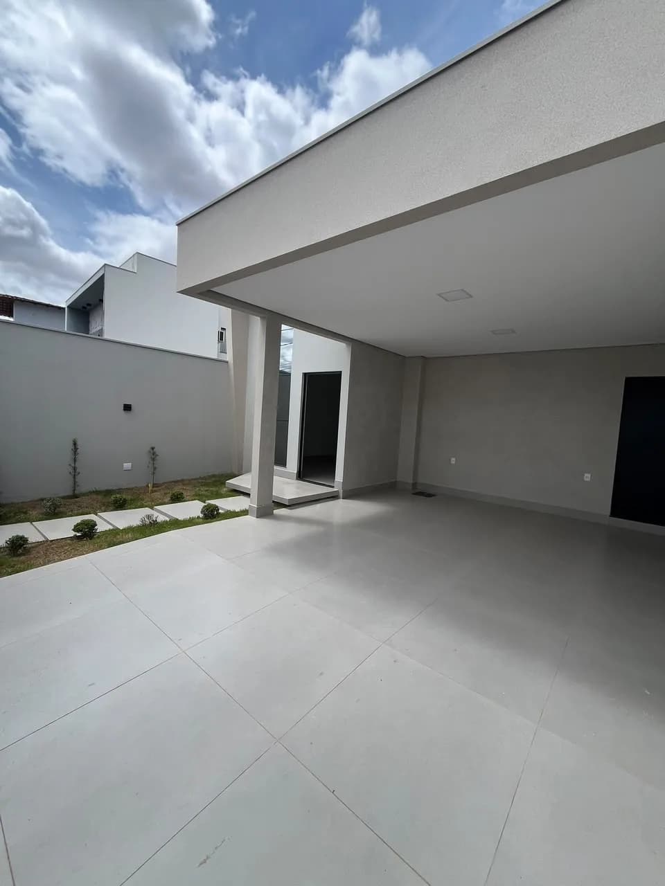 Casa à Venda no Barcelona Park, Próxima à Unimontes - MOC — foto 1 de 14