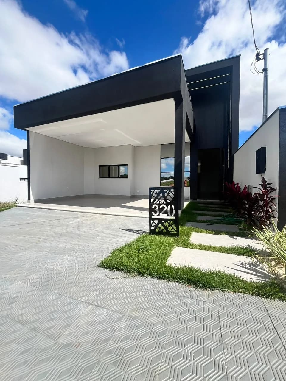 Casa à Venda no Condomínio Vila Segura - Montes Claros — foto 1 de 24