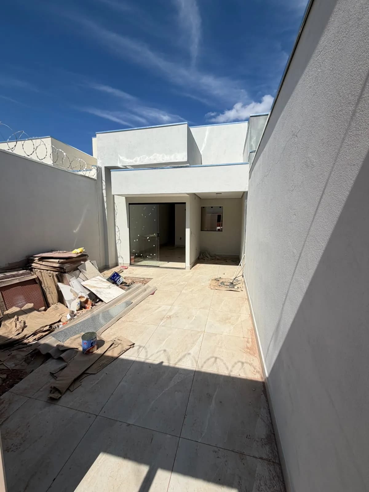 Casa à Venda no Delfino Magalhães - Montes Claros — foto 1 de 11