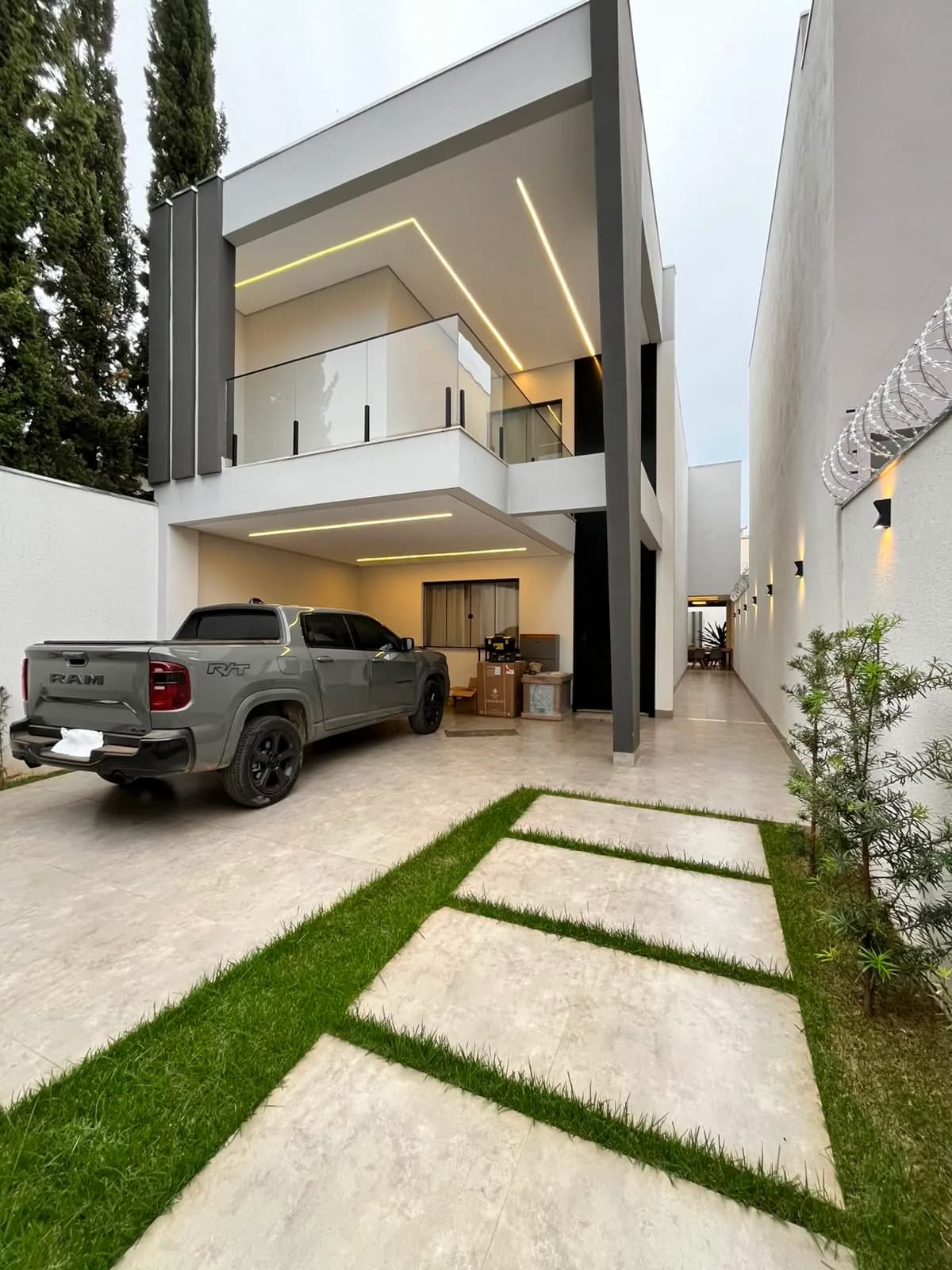 Casa à Venda no Ibituruna, Região Sul - Montes Claros — foto 1 de 25