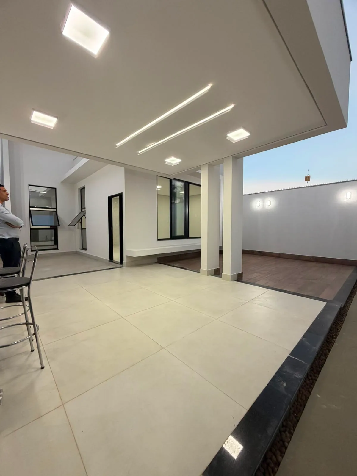 Casa Alto Padrão à Venda no Reserva Real, Zona Sul - Montes Claros — foto 1 de 18